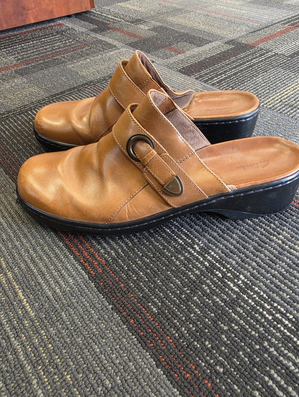 Clarks Brown Leather Mule Clogs Size 11M Buckle Slip On Comfort Shoes